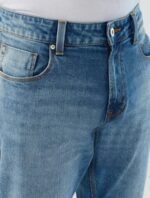 Men Relaxed Fit Blue Jeans - Image 3